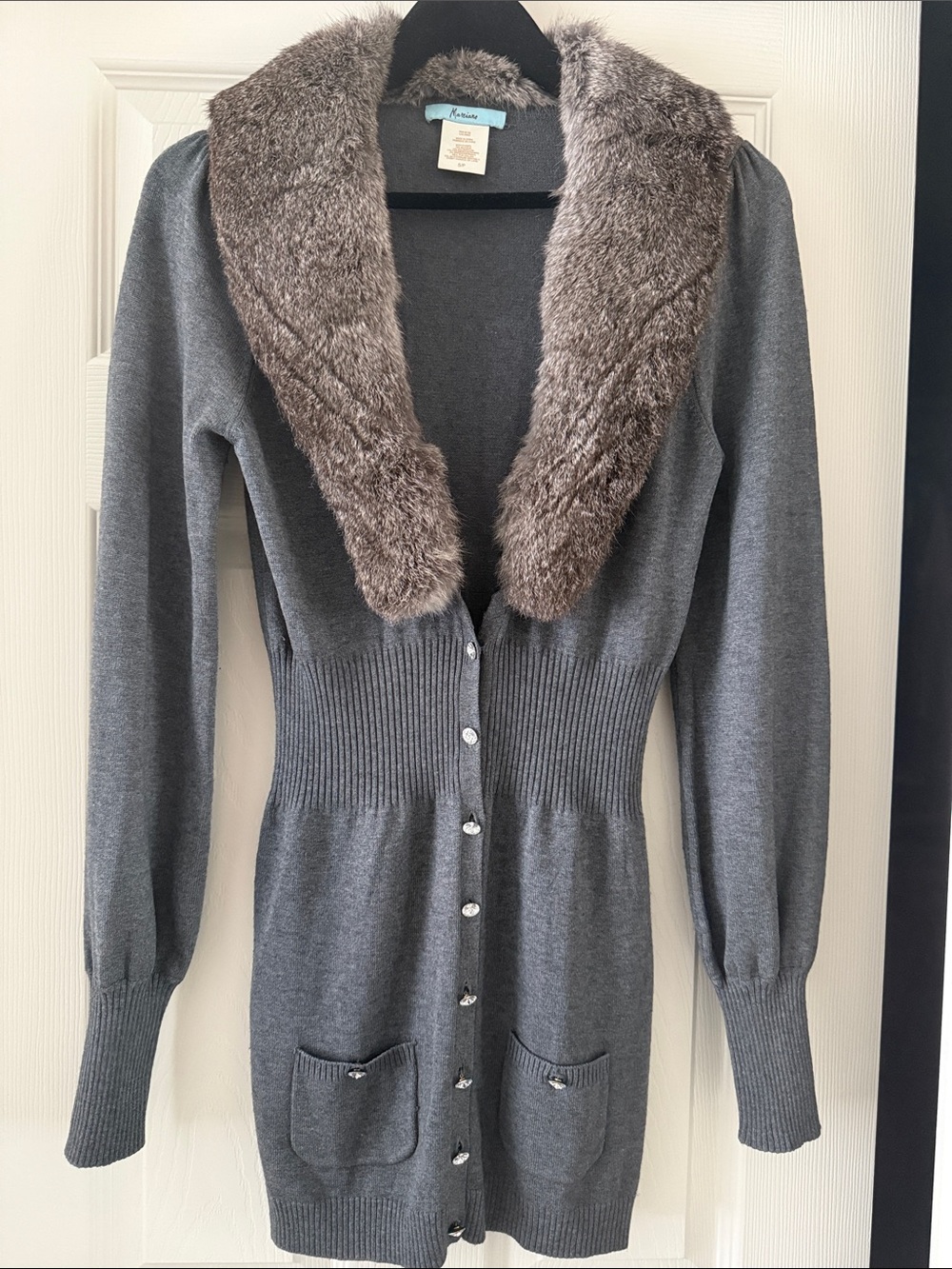 Marciano🩶 Gray Knit Cardigan with Faux-Fur Shawl Collar fur it’s removable